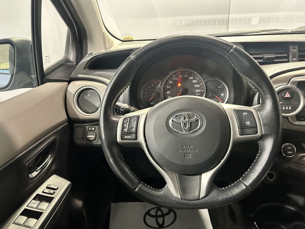 Toyota Yaris usata a Milano (8)