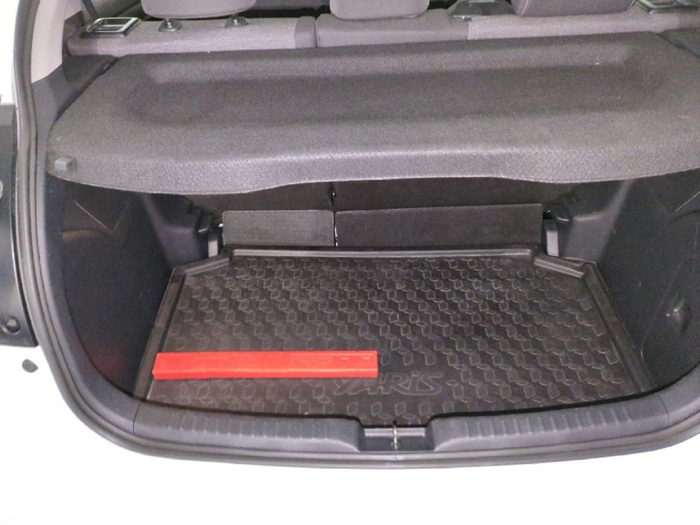 Toyota Yaris usata a Milano (11)