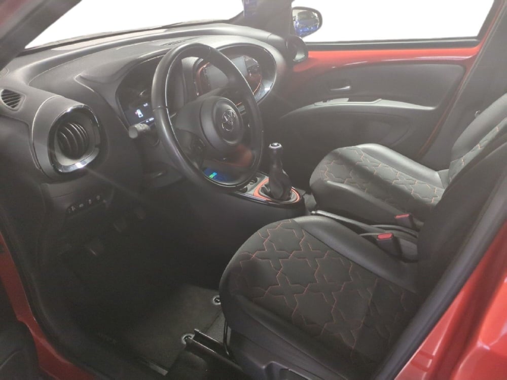 Toyota Aygo X usata a Milano (13)
