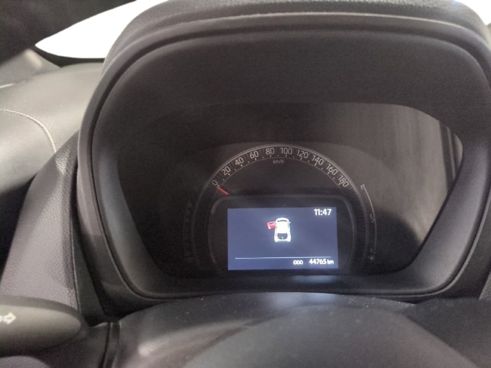 Toyota Aygo X usata a Milano (14)