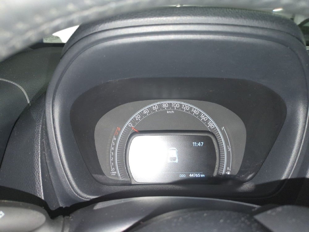 Toyota Aygo X usata a Milano (19)