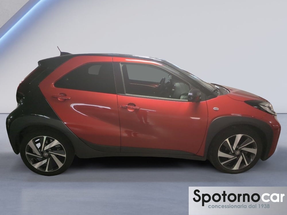 Toyota Aygo X usata a Milano (8)