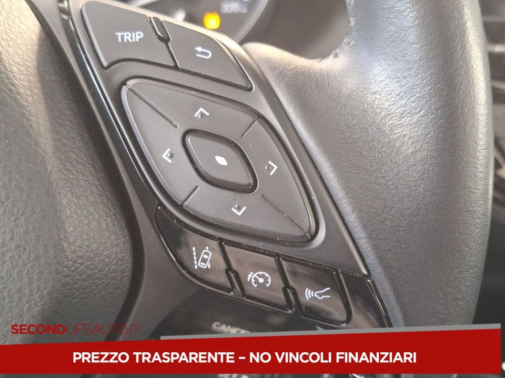 Toyota Toyota C-HR usata a Chieti (11)