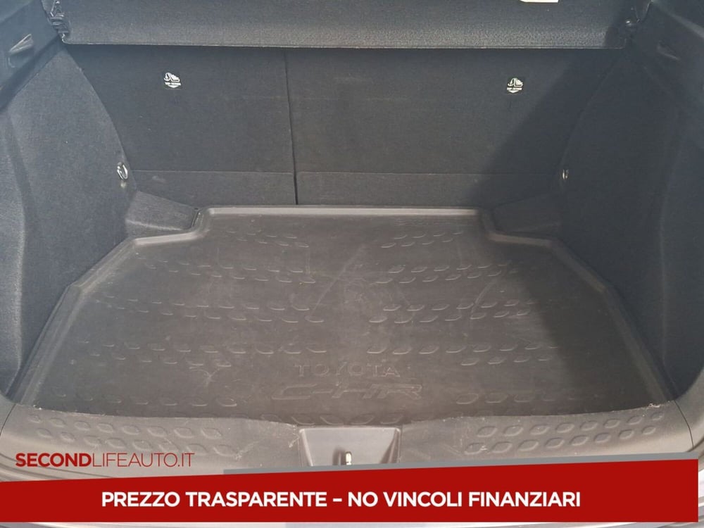 Toyota Toyota C-HR usata a Chieti (17)