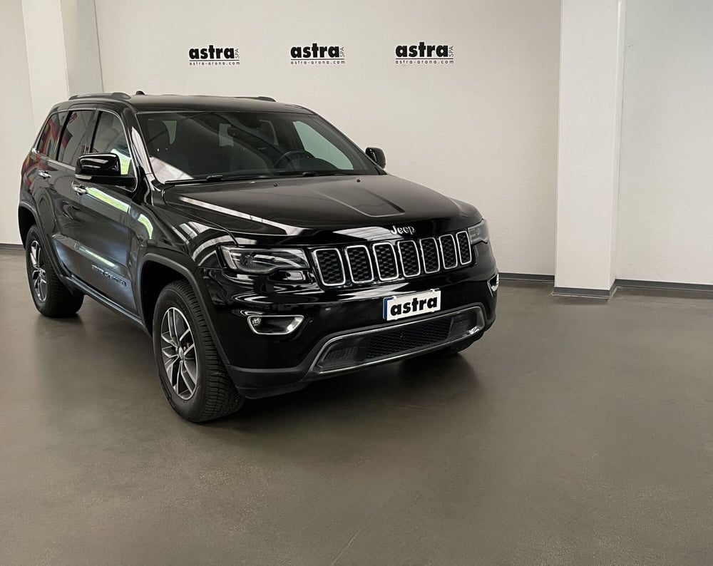Jeep Grand Cherokee usata a Novara