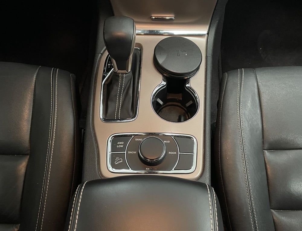Jeep Grand Cherokee usata a Novara (10)