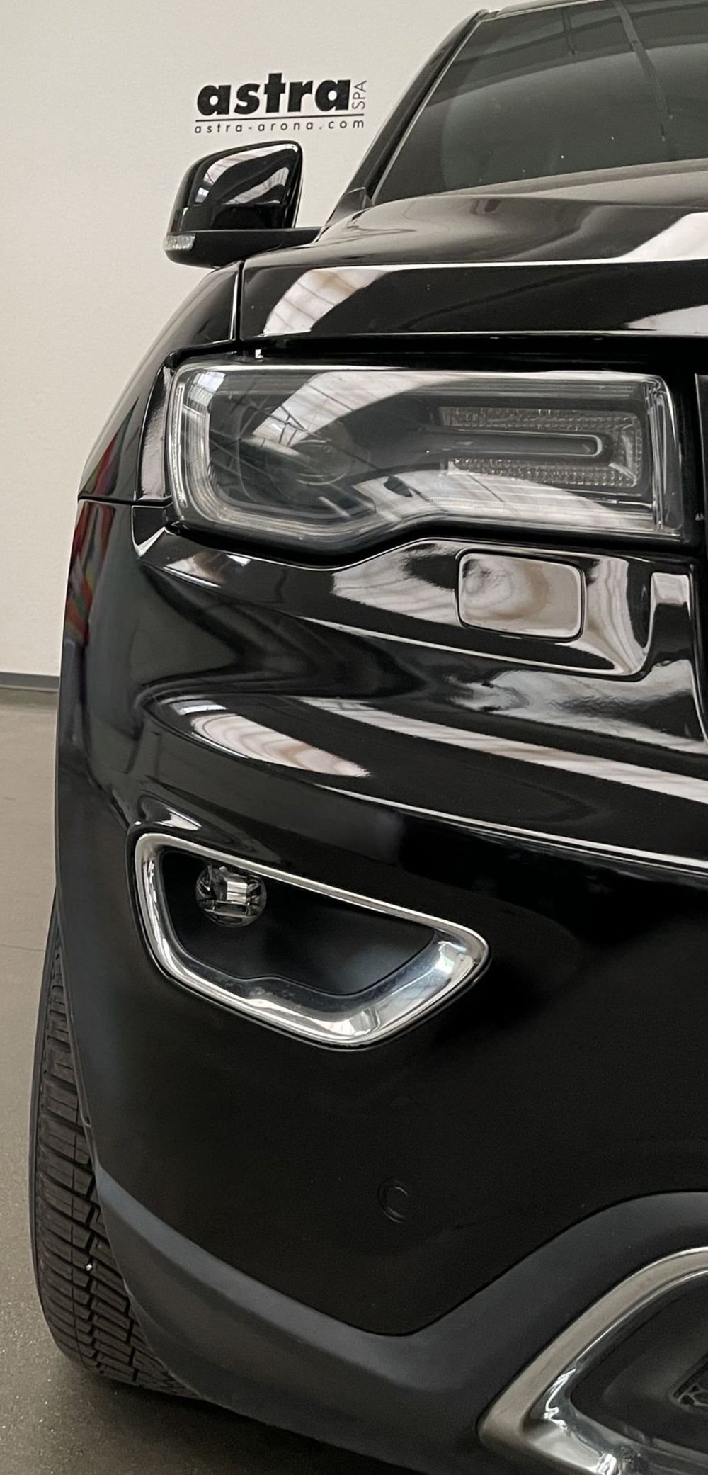 Jeep Grand Cherokee usata a Novara (17)