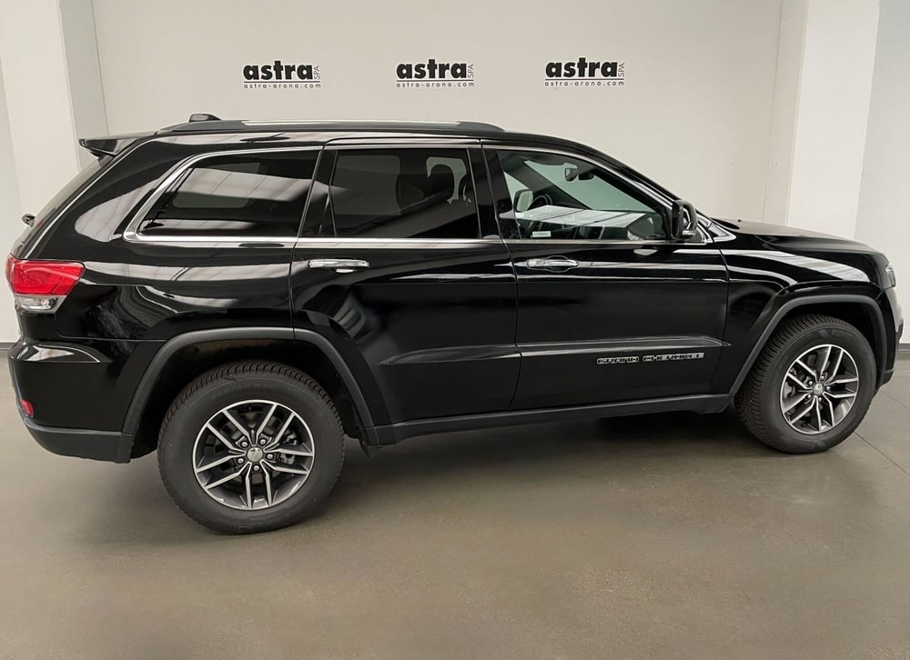 Jeep Grand Cherokee usata a Novara (4)