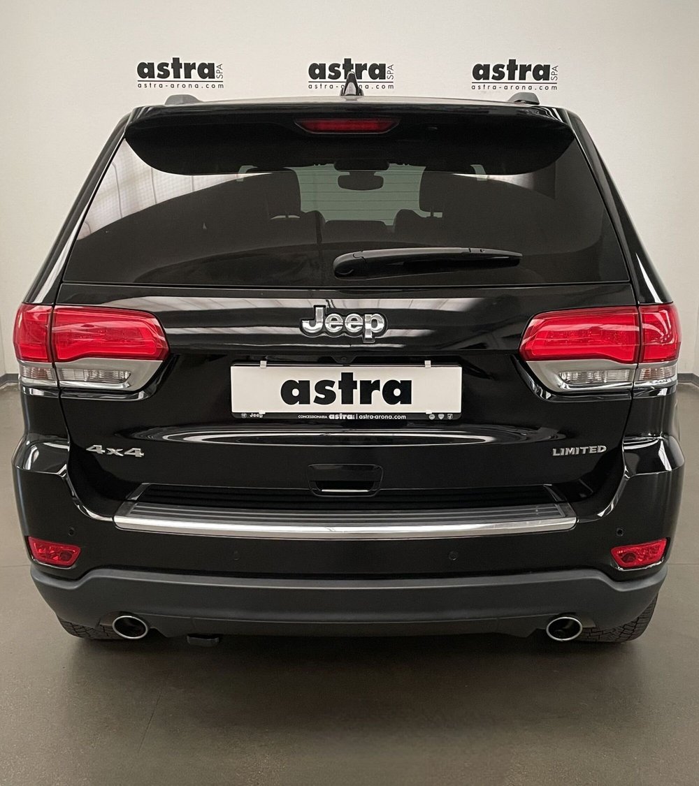 Jeep Grand Cherokee usata a Novara (5)