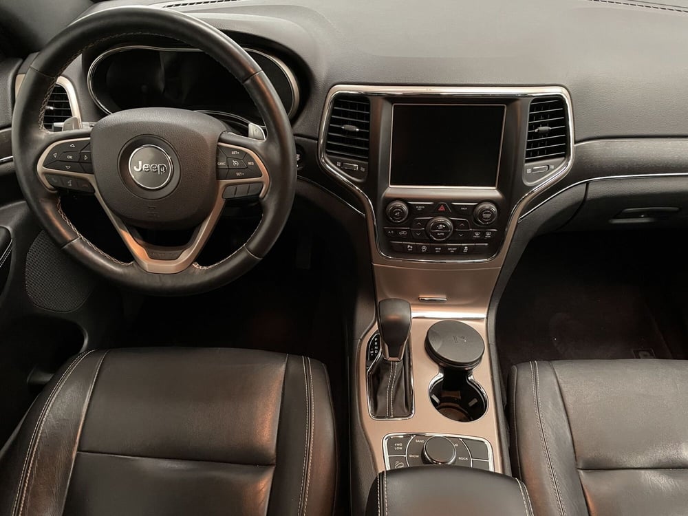 Jeep Grand Cherokee usata a Novara (9)