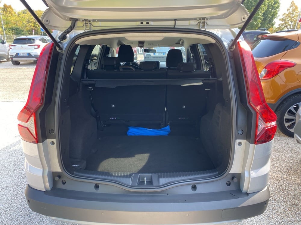 Dacia Jogger nuova a Ravenna (11)