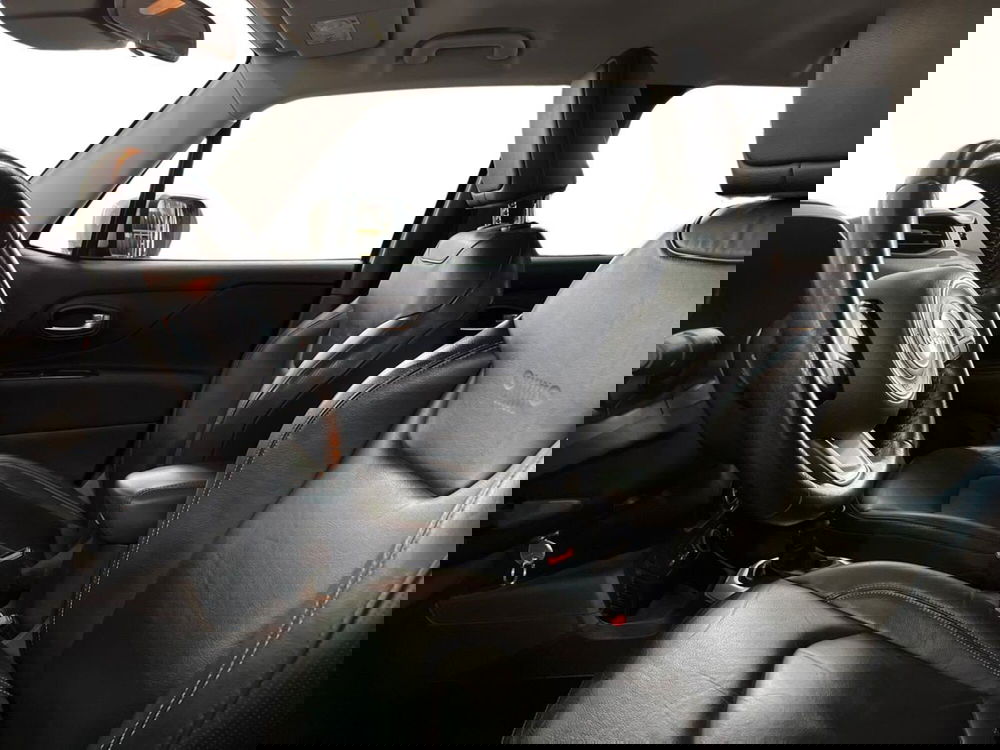Jeep Renegade usata a Bari (17)
