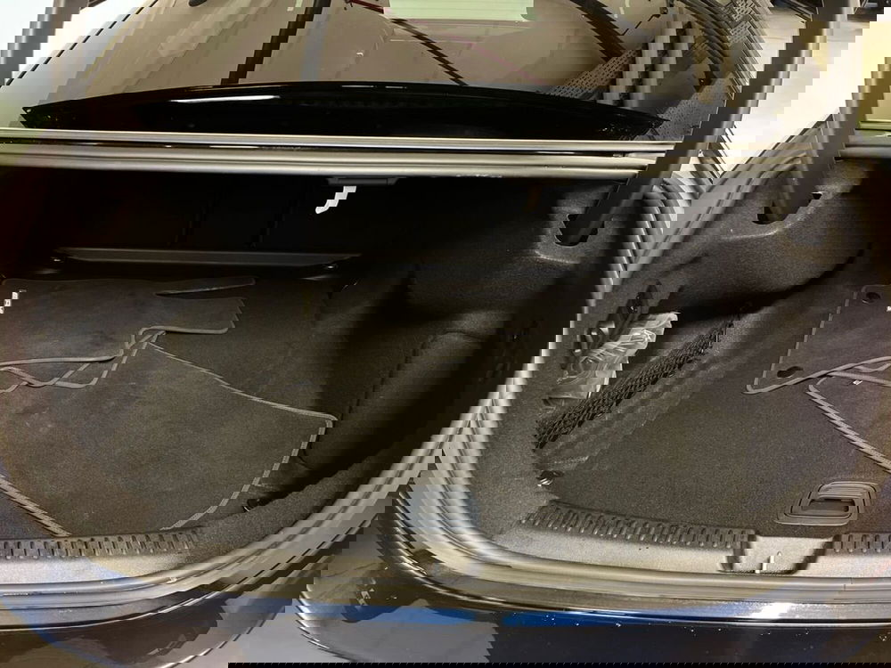 Mercedes-Benz Classe E usata a Milano (8)