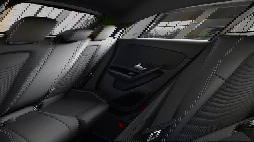 Mercedes-Benz Classe A nuova a Milano (6)