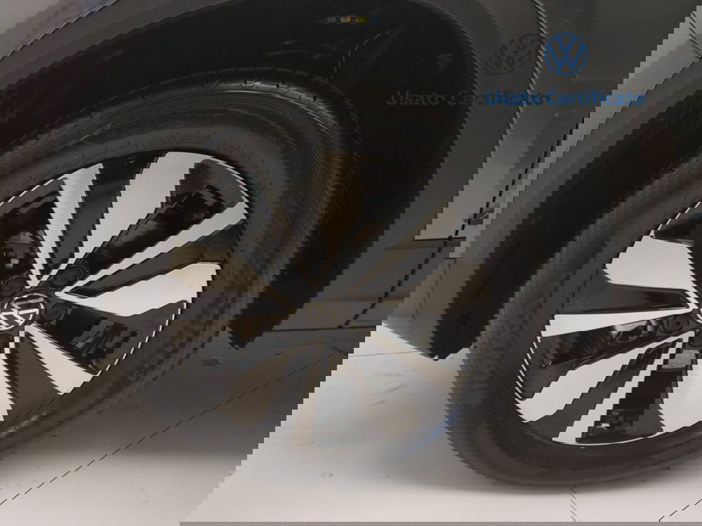 Volkswagen T-Roc nuova a Avellino (12)