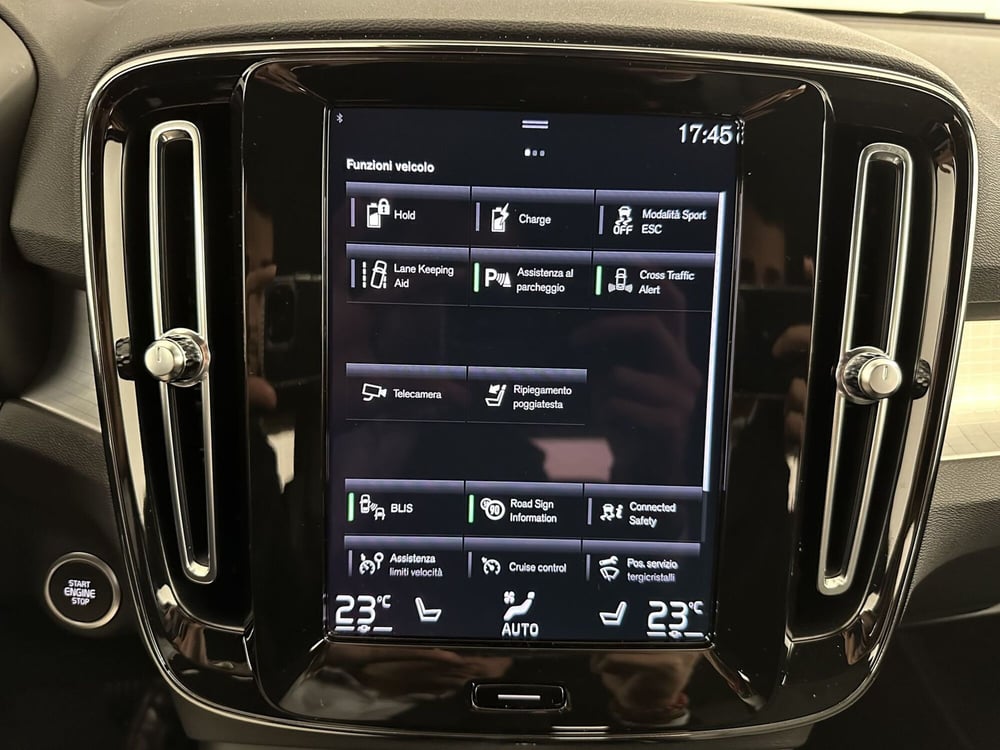 Volvo XC40 usata a Bergamo (11)