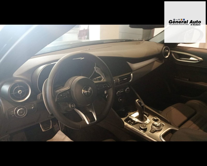 Alfa Romeo Giulia nuova a Lucca (7)