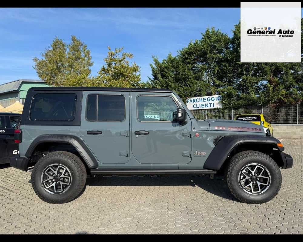 Jeep Wrangler Unlimited nuova a Lucca (10)