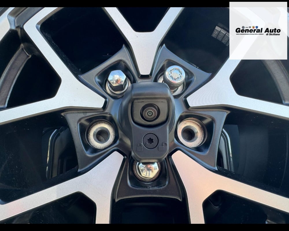 Jeep Wrangler Unlimited nuova a Lucca (13)