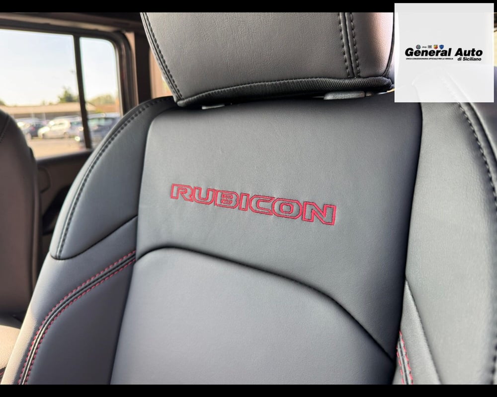 Jeep Wrangler Unlimited nuova a Lucca (14)