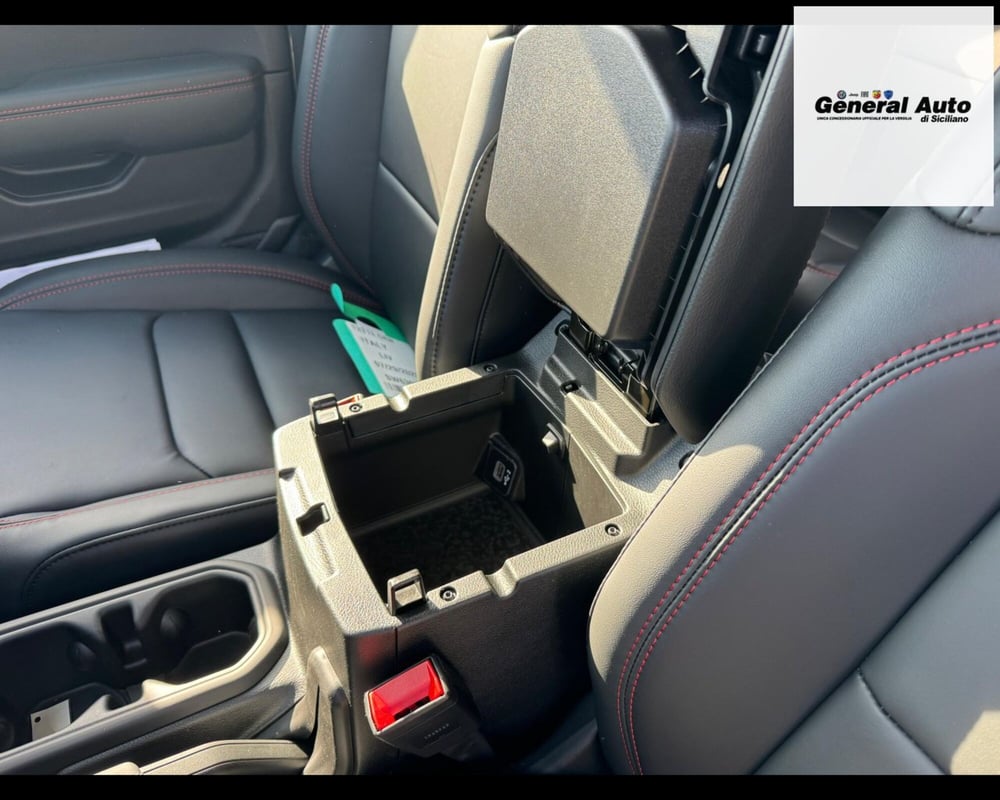 Jeep Wrangler Unlimited nuova a Lucca (20)