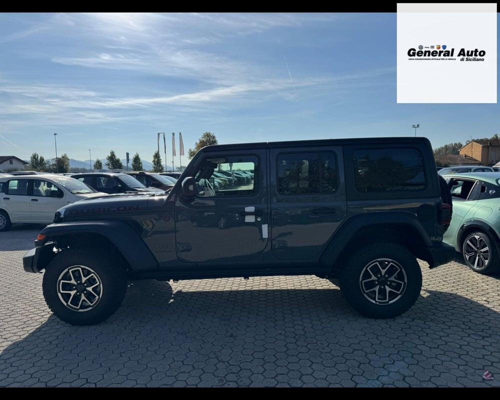 Jeep Wrangler Unlimited nuova a Lucca (4)