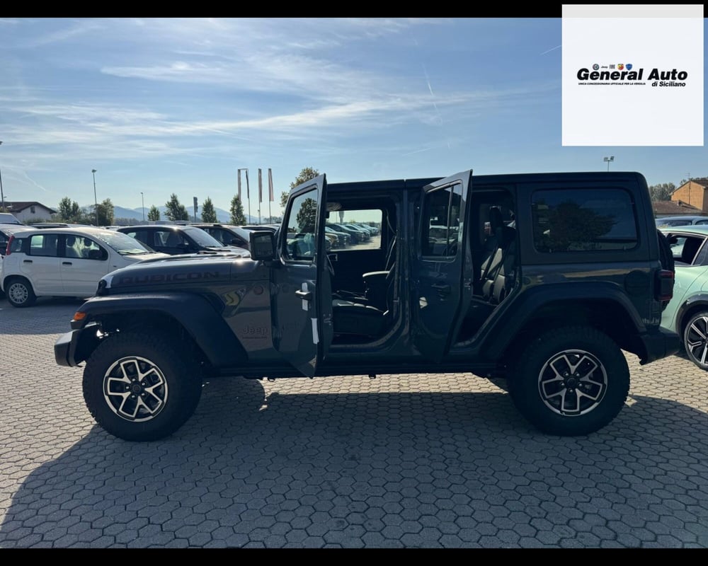 Jeep Wrangler Unlimited nuova a Lucca (5)