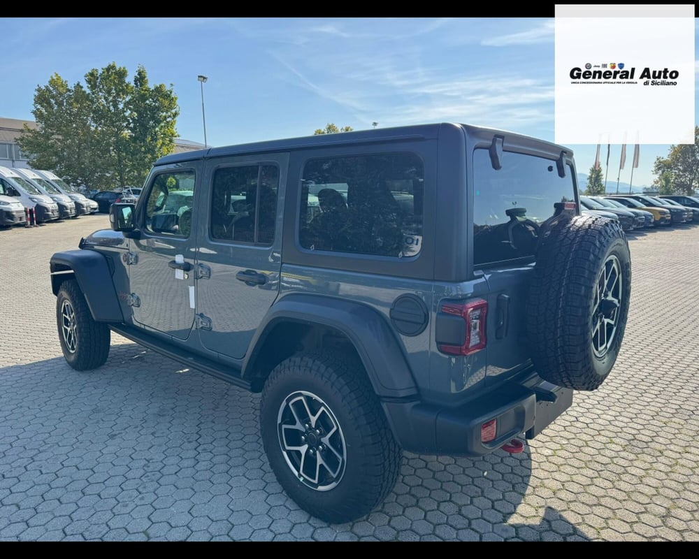 Jeep Wrangler Unlimited nuova a Lucca (6)
