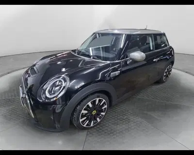 MINI Mini Cooper SE Electric del 2023 usata a Teverola