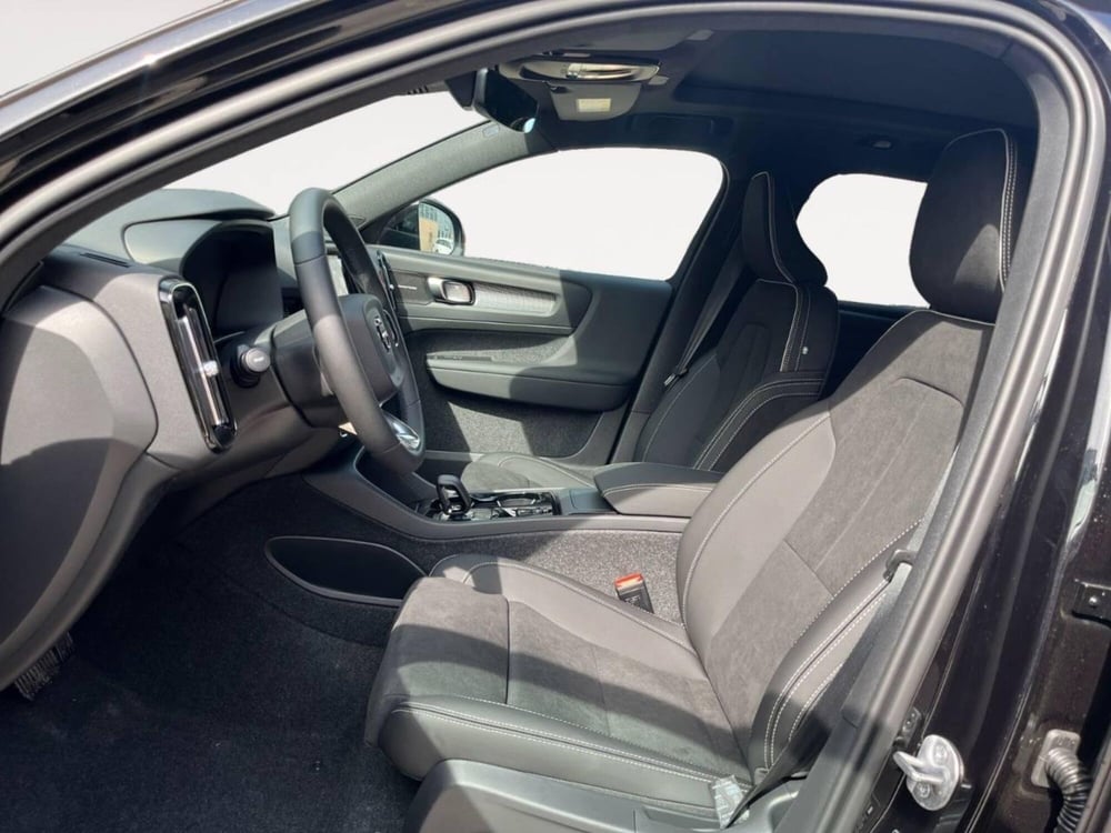 Volvo XC40 nuova a Bologna (8)
