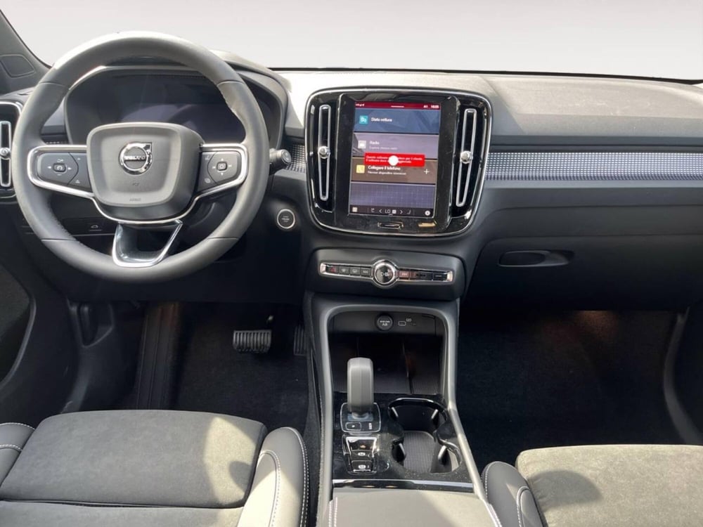 Volvo XC40 nuova a Bologna (9)