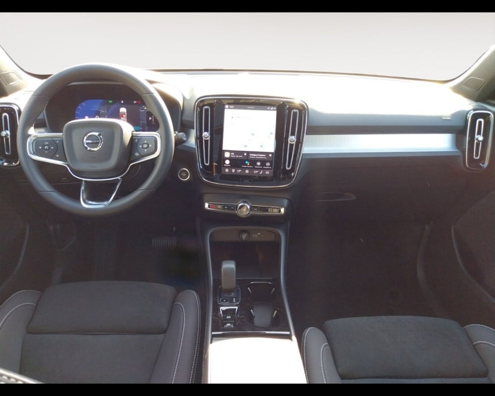 Volvo XC40 nuova a Bologna (10)