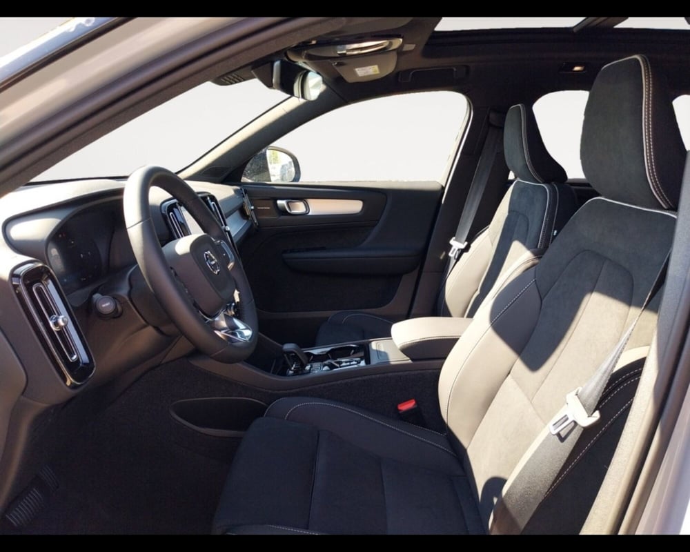 Volvo XC40 nuova a Bologna (9)