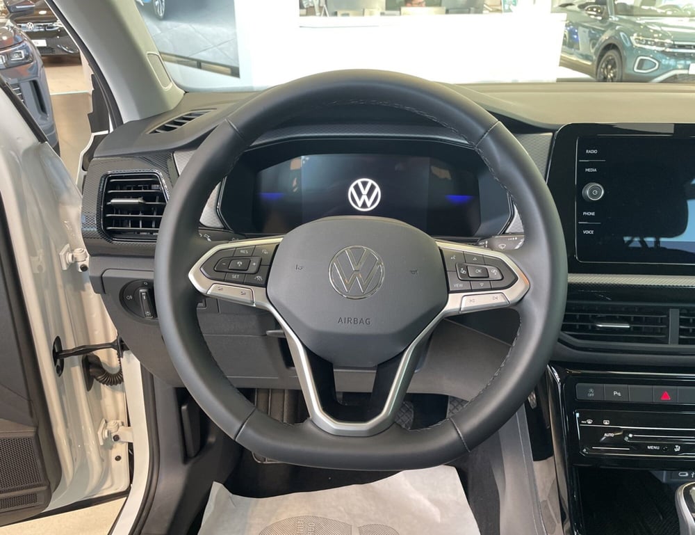 Volkswagen T-Cross nuova a Varese (10)