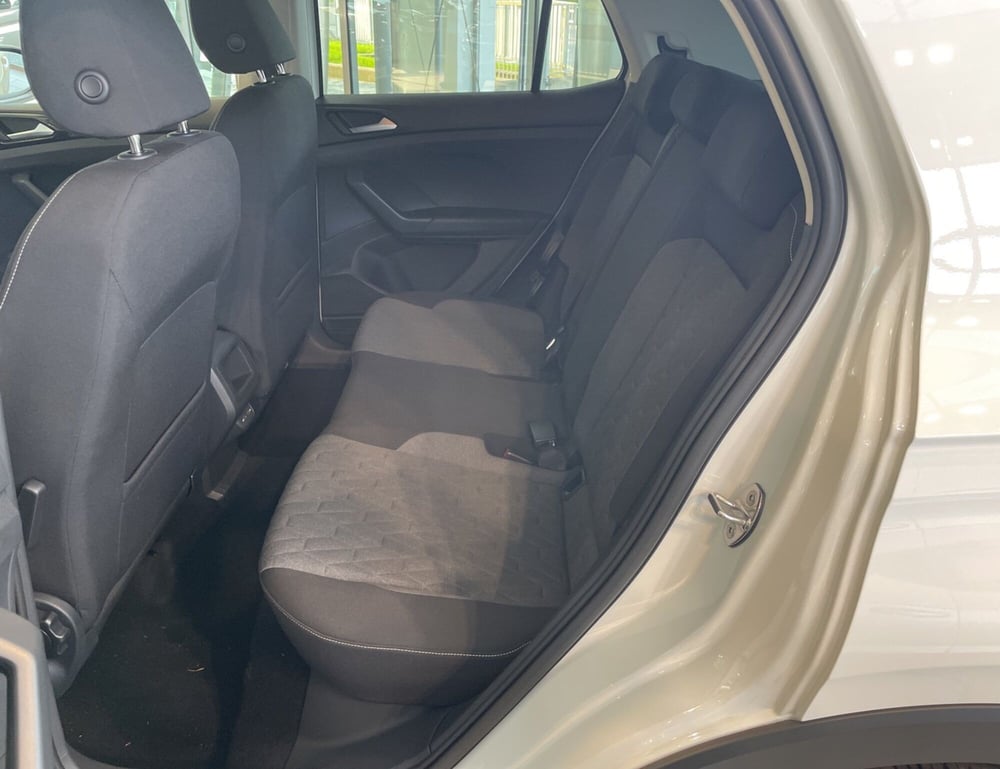 Volkswagen T-Cross nuova a Varese (8)