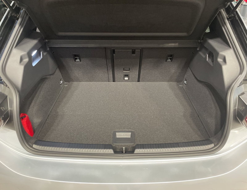 Volkswagen ID.3 nuova a Varese (7)