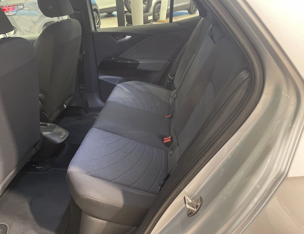 Volkswagen ID.3 nuova a Varese (9)