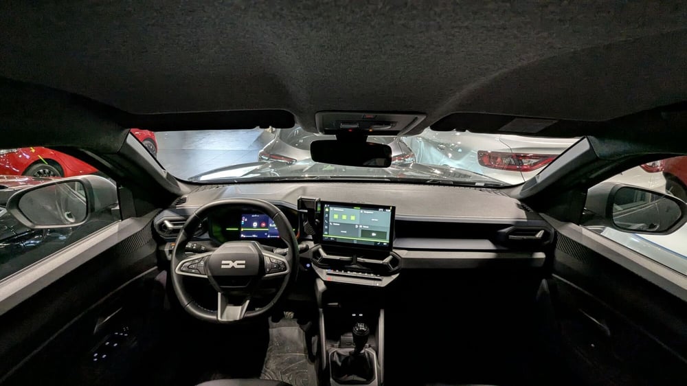 Dacia Duster usata a Milano (14)