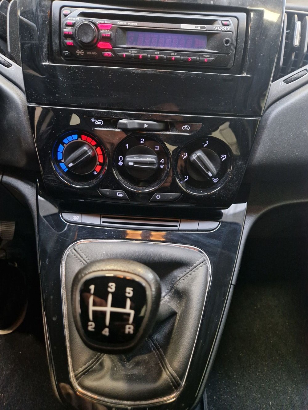 Lancia Ypsilon usata a Varese (11)