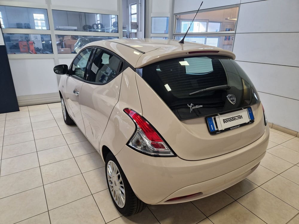 Lancia Ypsilon usata a Varese (4)