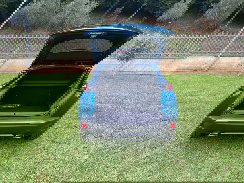 Peugeot 2008 nuova a Salerno (12)