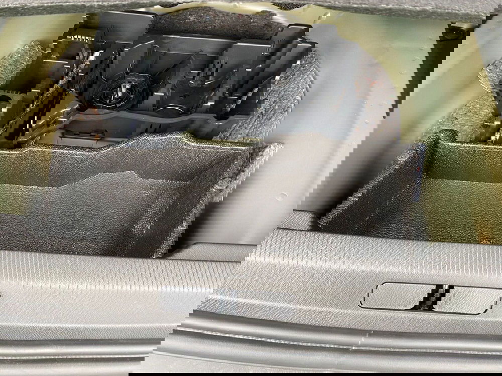 Peugeot 2008 nuova a Salerno (13)