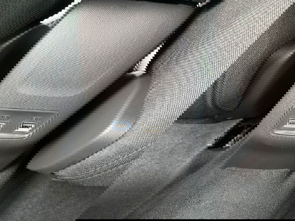 Peugeot 2008 nuova a Salerno (16)