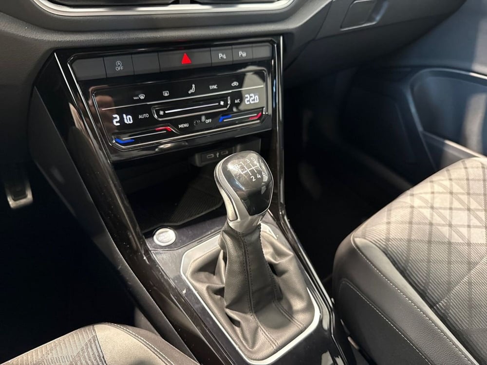 Volkswagen T-Roc usata a Pistoia (15)
