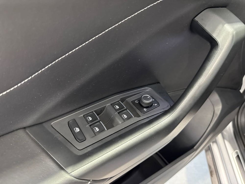 Volkswagen T-Roc usata a Pistoia (19)