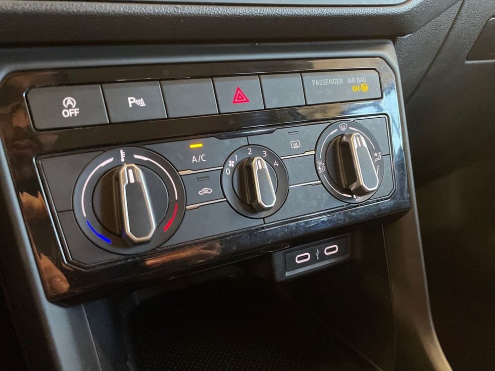 Volkswagen T-Cross usata a Pistoia (15)