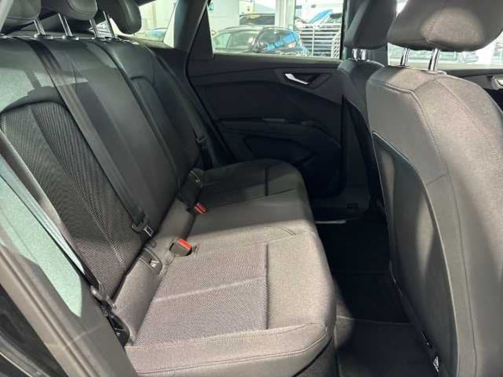 Audi Q4 Sportback nuova a Pistoia (15)