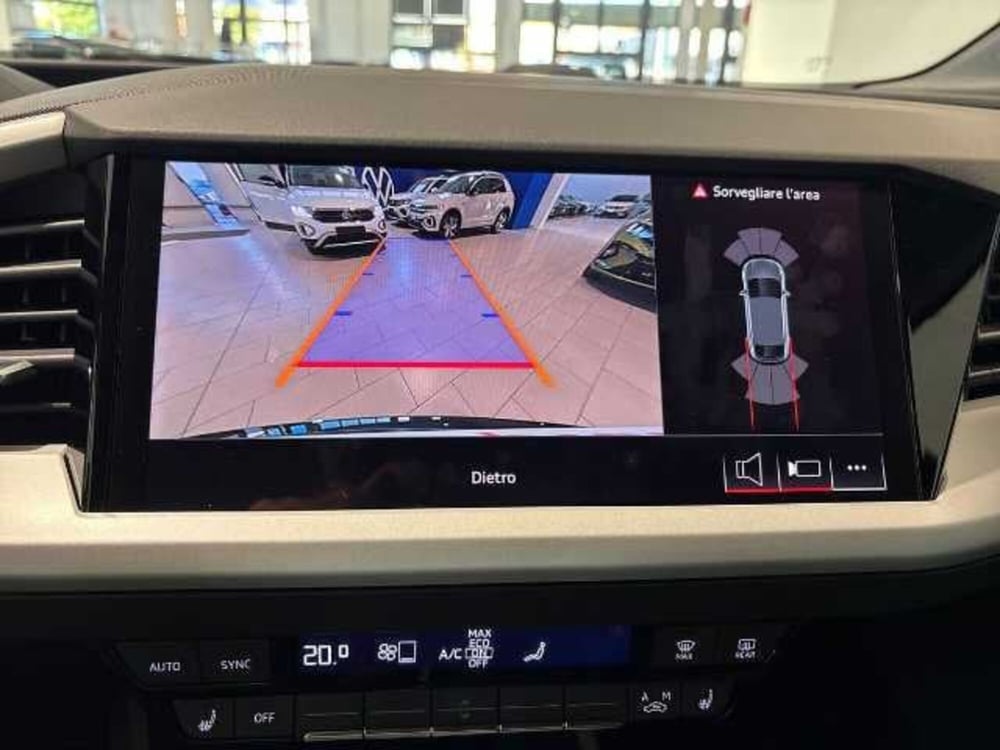 Audi Q4 Sportback nuova a Pistoia (17)