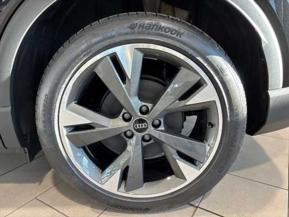 Audi Q4 Sportback nuova a Pistoia (7)