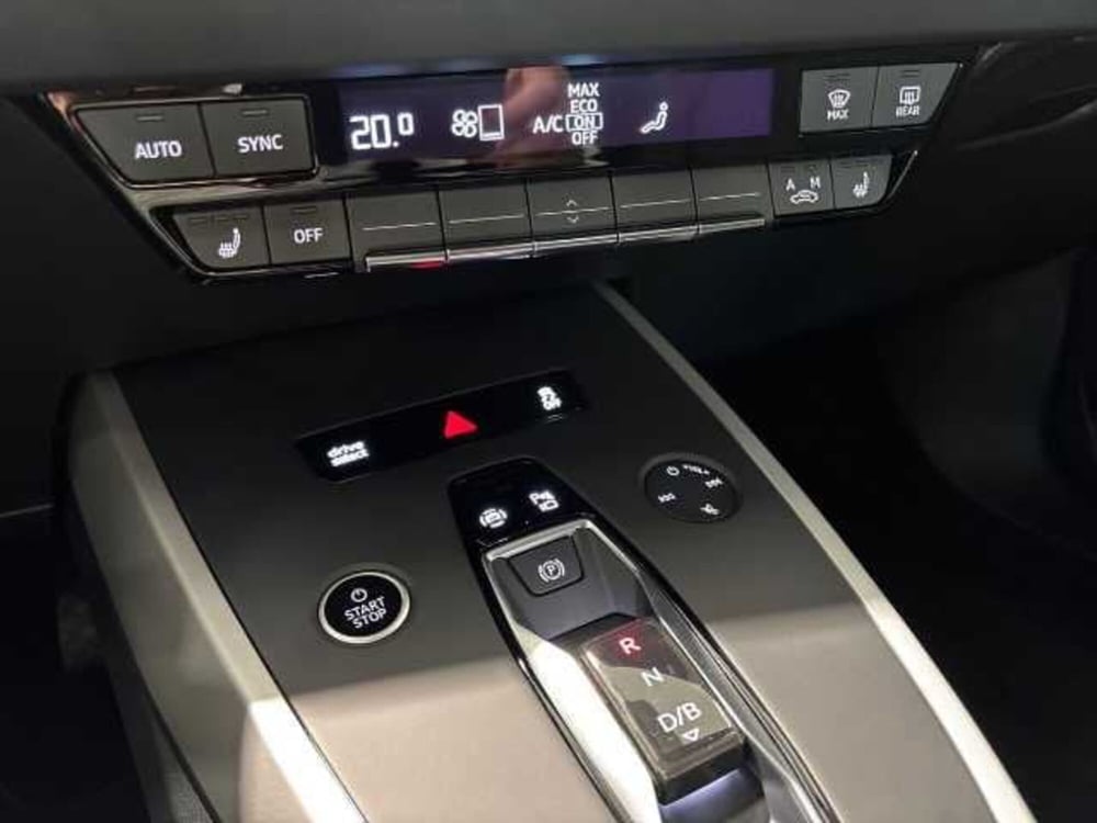 Audi Q4 Sportback nuova a Pistoia (9)
